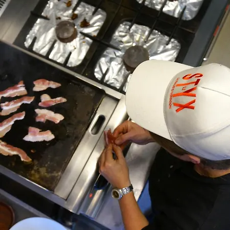 Le Provence - Restaurant Le Styx 호텔 3*